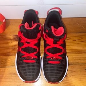 Nike Kids' Grade School Lebron
Witness 7 - Basketball Shoes - Red/Black